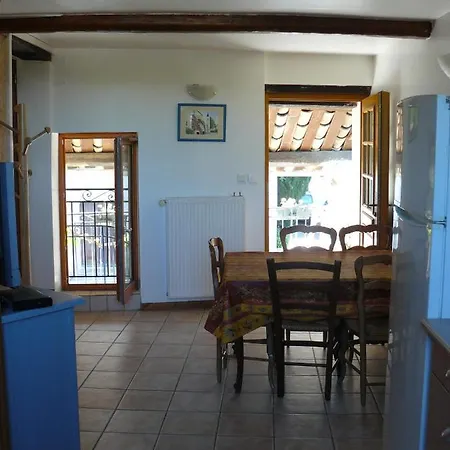 Apartment Les Rosiers